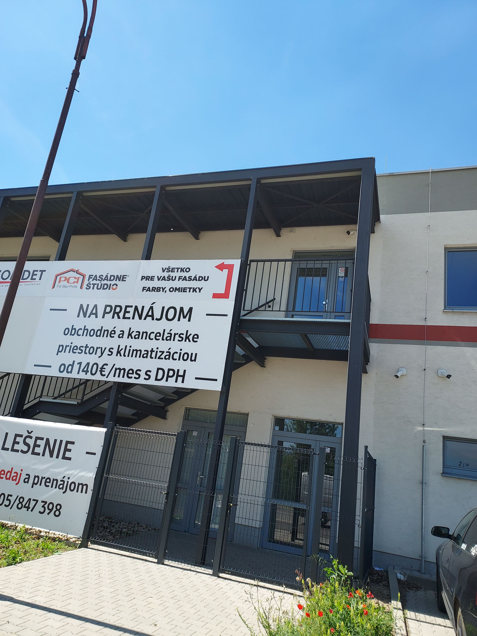 2_ Exterierové schodisko, antracit, Comdet Trnava