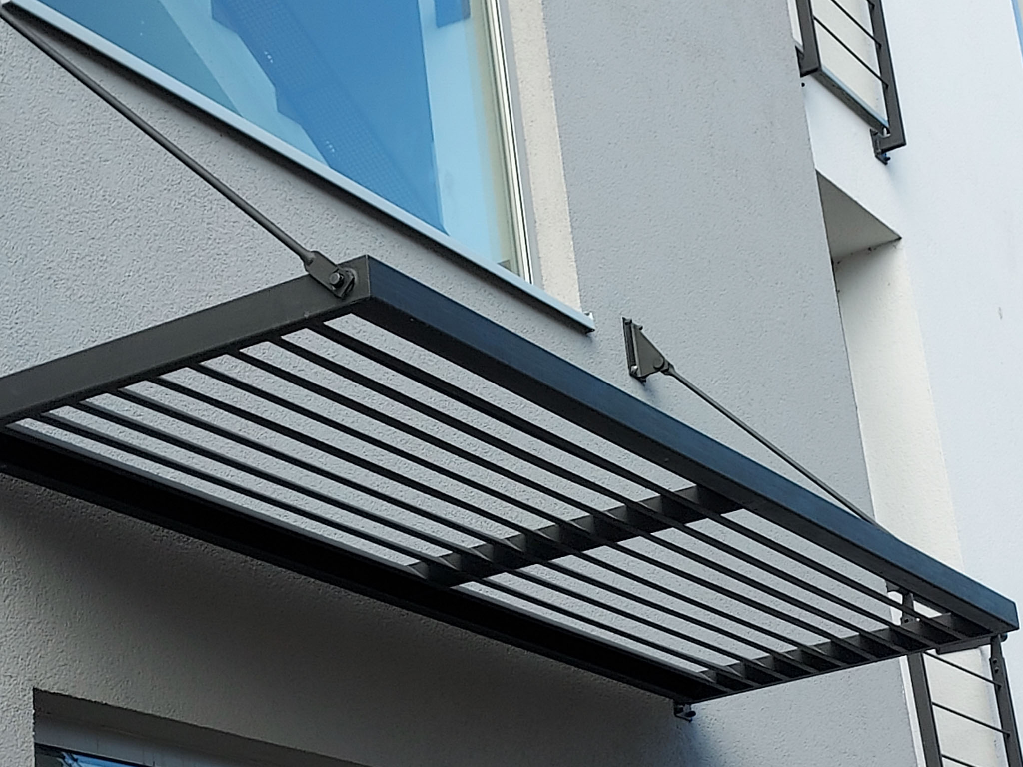 3, Oceľový prístrešok, lamely, antracit